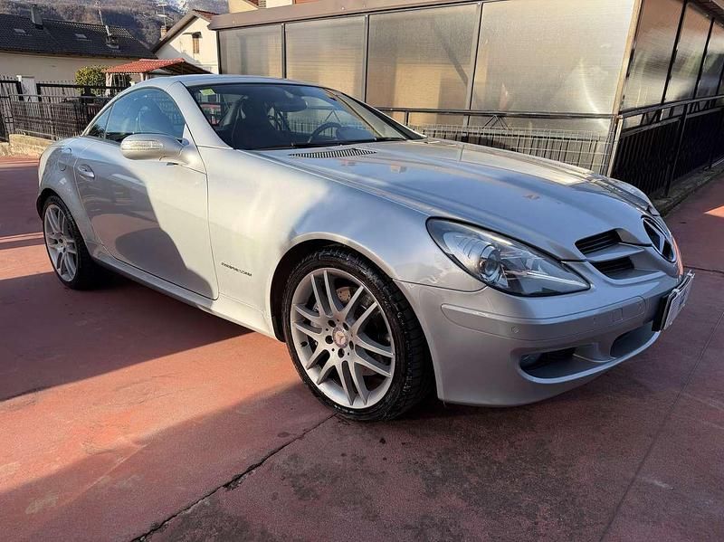 Usata Mercedes SLK200 163 CV (119 kW) 2008 Argento Cabrio