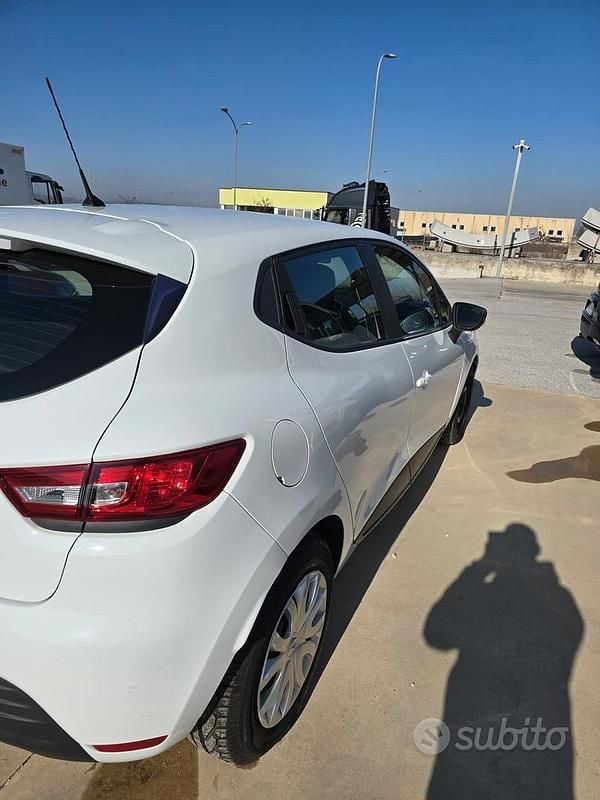 Usata Renault Clio IV 75 CV (55 kW) 2018 Bianco Berlina