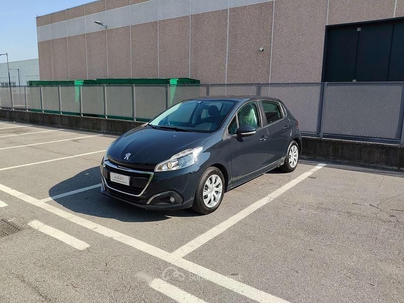 Usata Peugeot 208 Active 68 CV (50 kW) 2018 Blu/azzurro Utilitaria