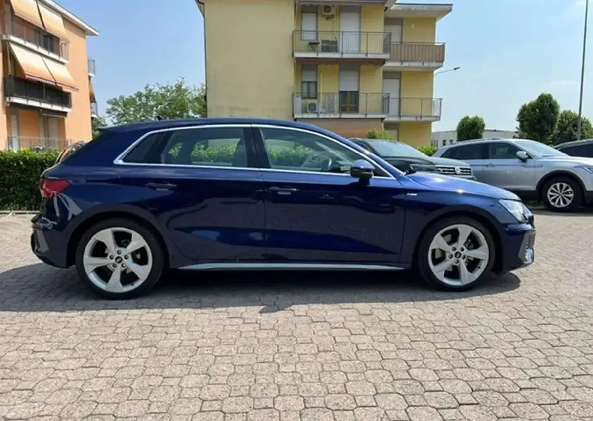 Usata Audi A3 S-Line 116 CV (85 kW) 2021 Blu/azzurro Berlina