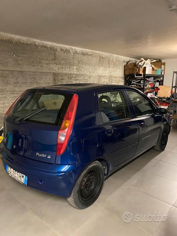 Usata Fiat Punto 60 CV (44 kW) 2003 Blu Utilitaria