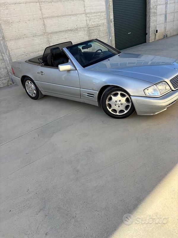 Usata Mercedes SL300 190 CV (139 kW) 1990 Grigio Cabrio