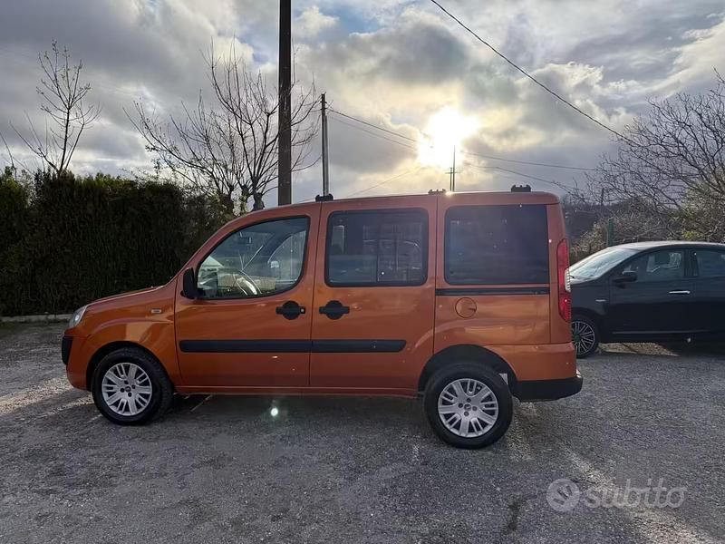 Usata Fiat Doblò Dynamic 120 CV (88 kW) 2007 Arancione Monovolume