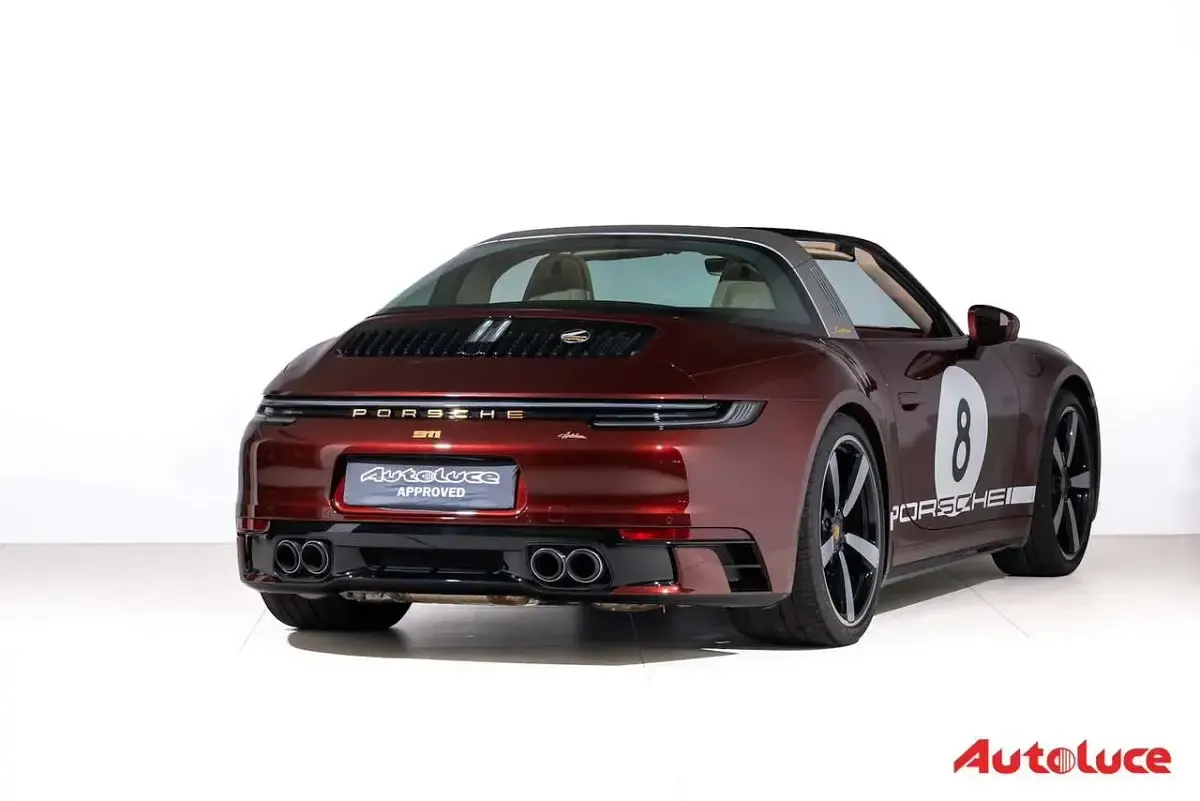 Usata Porsche 992 Edition 450 CV (330 kW) 2021 Rosso ciliegia metallizzato Cabrio