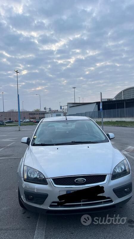 Grigio Usata 2006 Ford Focus | 1000 € (Ottimo prezzo) - Immagine 1/4
