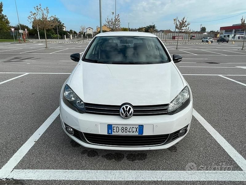 Usata VW Golf VI Highline 140 CV (102 kW) 2010 Bianco Utilitaria