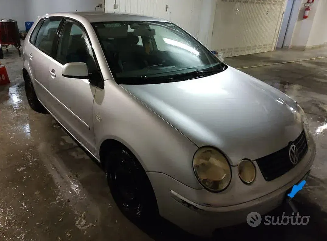Usata VW Polo Trendline 75 CV (55 kW) 2003 Grigio Berlina