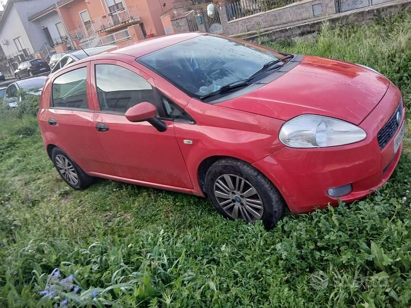 Usata Fiat Grande Punto 75 CV (55 kW) 2007 Utilitaria