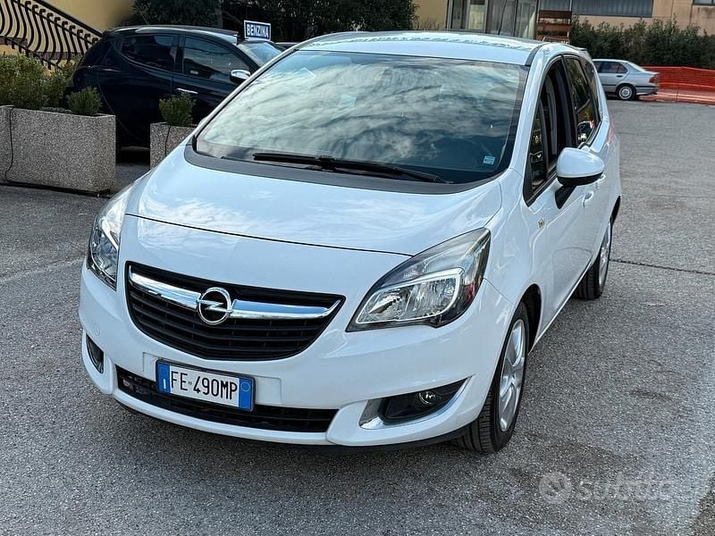 Usata Opel Meriva 119 CV (87 kW) 2016 Bianco Monovolume