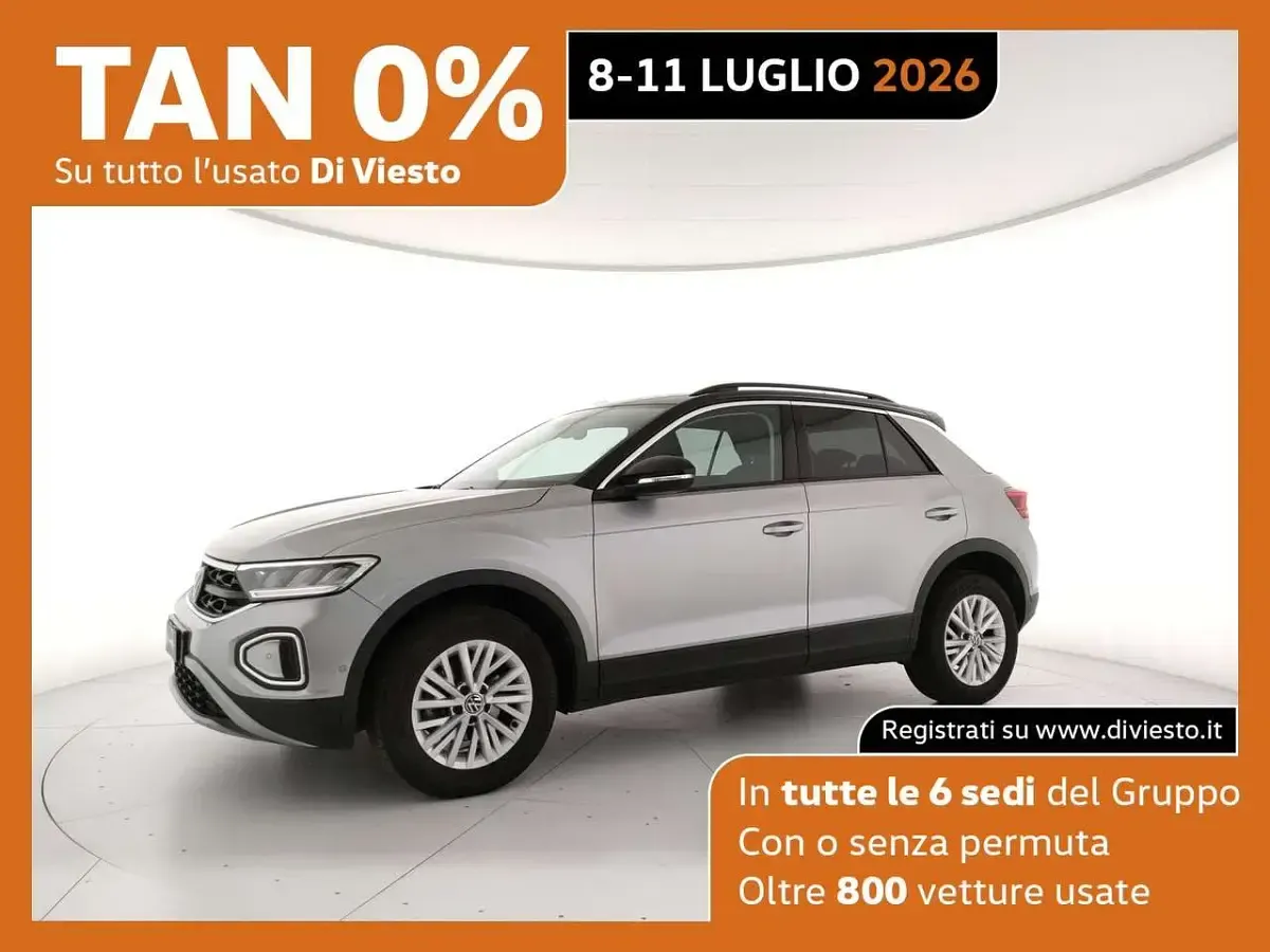 Usata VW T-Roc Life 110 CV (80 kW) 2023 Pyrit silver metallizzato nero SUV