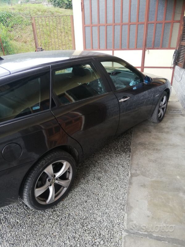 Grigio Usata 2005 Alfa Romeo 156 Station wagon | 1800 € (Ottimo prezzo) - Immagine 1/4