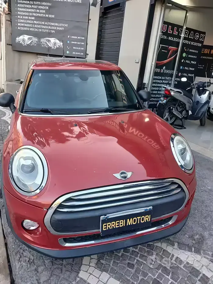 Usata Mini Cooper D 95 CV (69 kW) 2017 Rosso Utilitaria