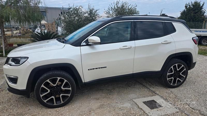 Usata 2018 Jeep Compass SUV | 16.900 € (Buon prezzo) - Immagine 1/4