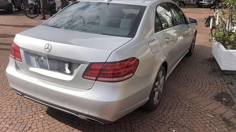 Usata Mercedes E200 Avantgarde 136 CV (100 kW) 2013 Grigio Berlina