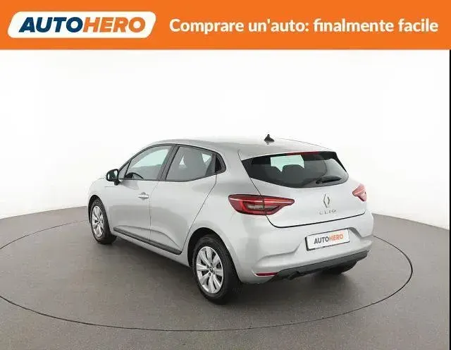 Usata Renault Clio Life 65 CV (47 kW) 2020 Argento Utilitaria