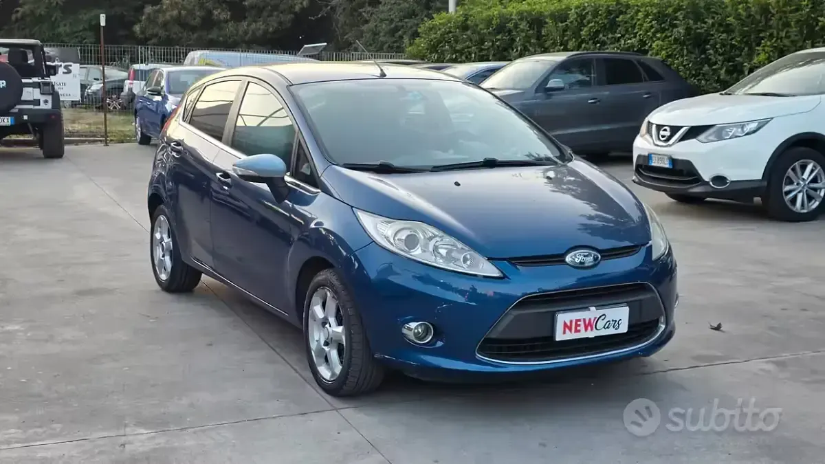 Usata Ford Fiesta Titanium 90 CV (66 kW) 2010 Bluazzurro Berlina