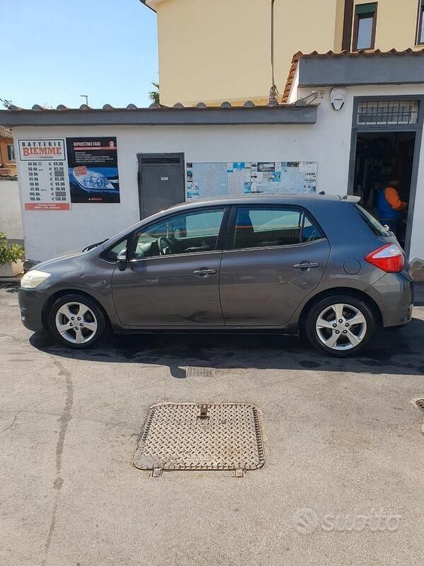 Usata Toyota Auris 90 CV (66 kW) 2011 Berlina