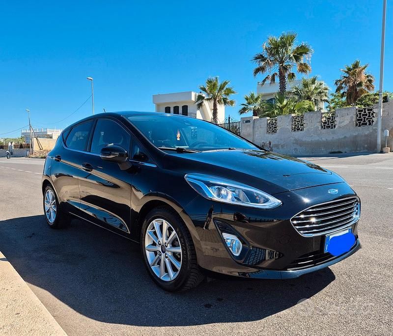Usata Ford Fiesta 80 CV (58 kW) 2019 Nero Utilitaria