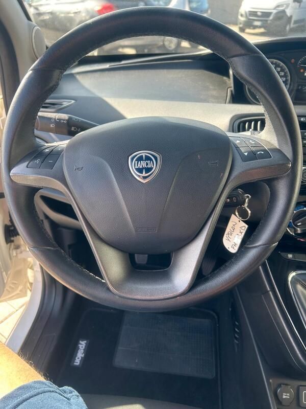 Usata Lancia Ypsilon S 95 CV (69 kW) 2017 Bianco Utilitaria