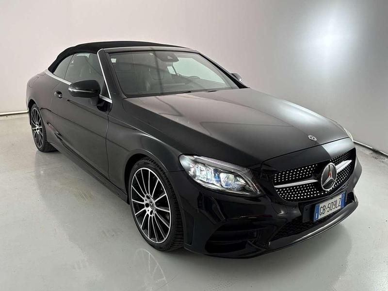 Usata Mercedes C200 Premium Plus 184 CV (135 kW) 2019 Nero metal. Cabrio