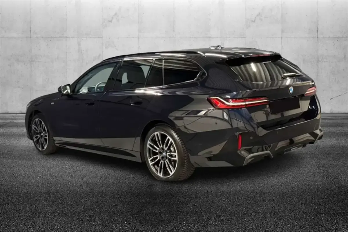 Usata BMW 520 M Sport 197 CV (144 kW) 2024 Nero Station wagon