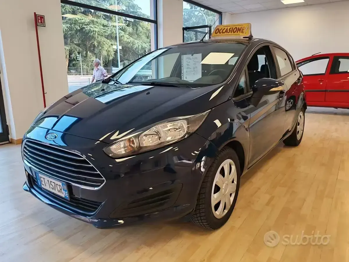 Usata Ford Fiesta 60 CV (44 kW) 2013 Blu Berlina