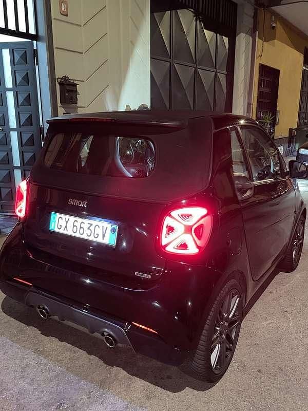 Usata Smart ForTwo Cabrio Brabus 90 CV (66 kW) 2017 Cabrio