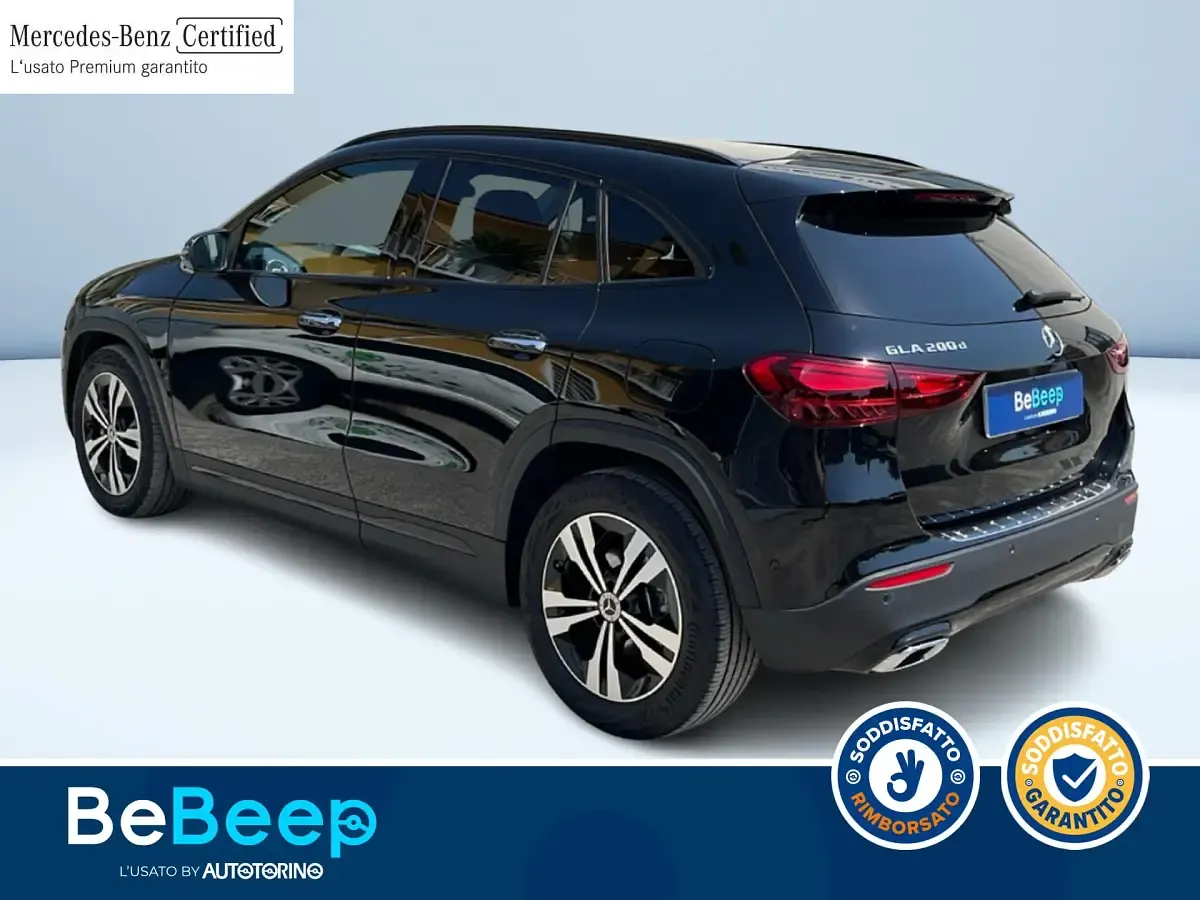 Usata Mercedes GLA200 Advanced Plus 150 CV (110 kW) 2023 Nero pastello SUV