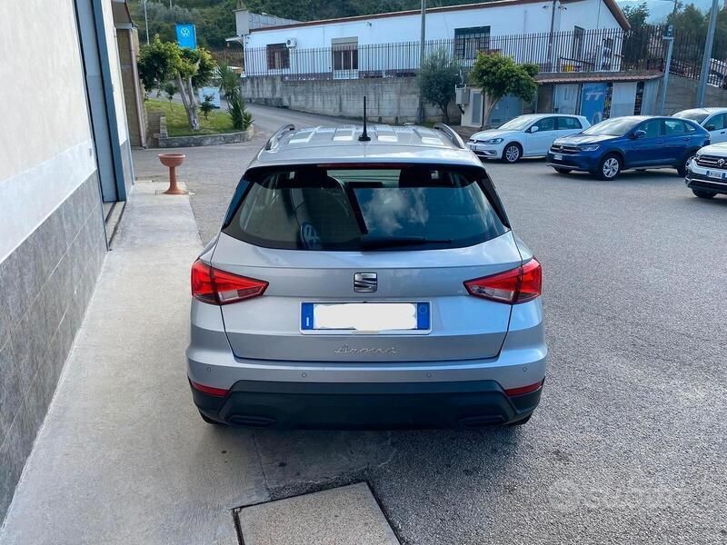 Usata Seat Arona Style 95 CV (69 kW) 2022 Grigio SUV