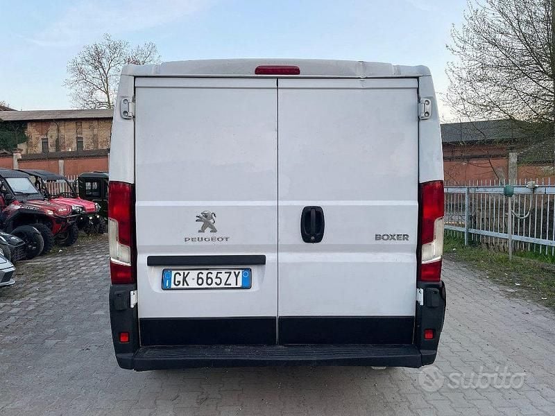 Usata Peugeot Boxer S 120 CV (88 kW) 2022 Bianco pastello Furgone