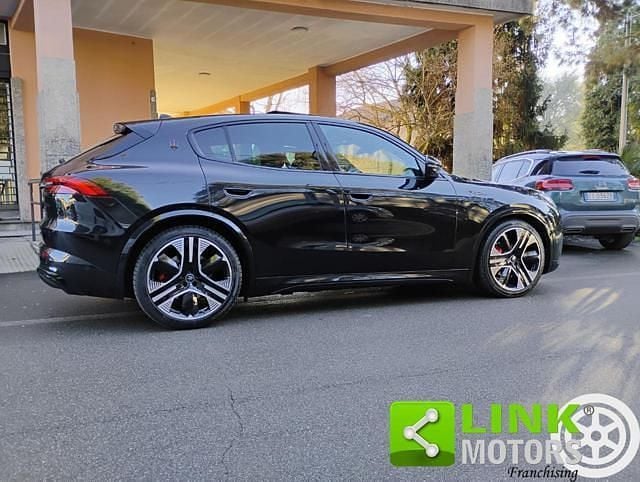 Usata Maserati Grecale Folgore 409 kW (557 CV) 2024 Nero tempesta SUV