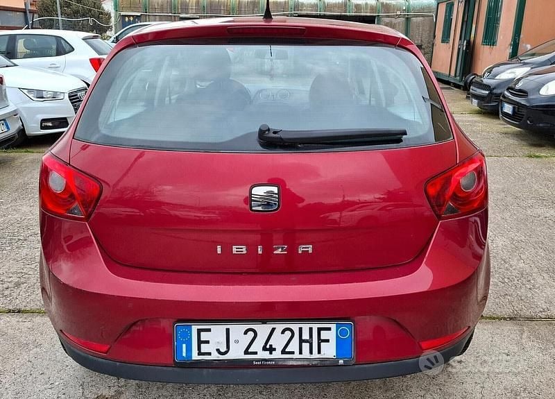 Usata Seat Ibiza Style 90 CV (66 kW) 2011 Rosso Berlina