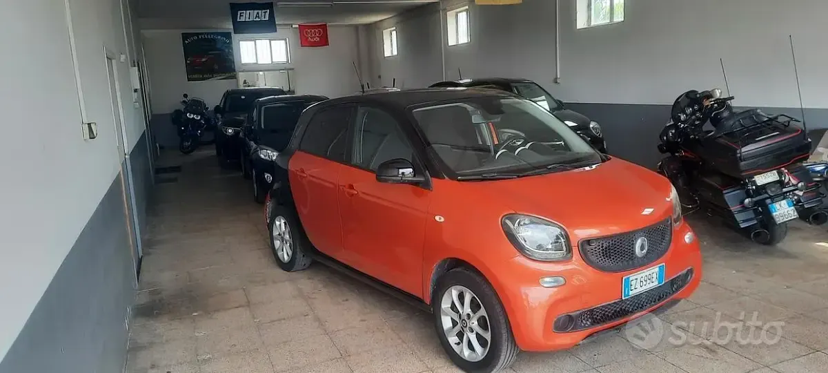 Usata Smart ForFour 71 CV (52 kW) 2015 Arancione Utilitaria