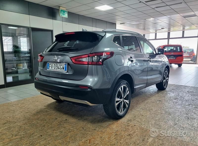 Usata Nissan Qashqai N-Connecta 116 CV (85 kW) 2019 Grigio SUV