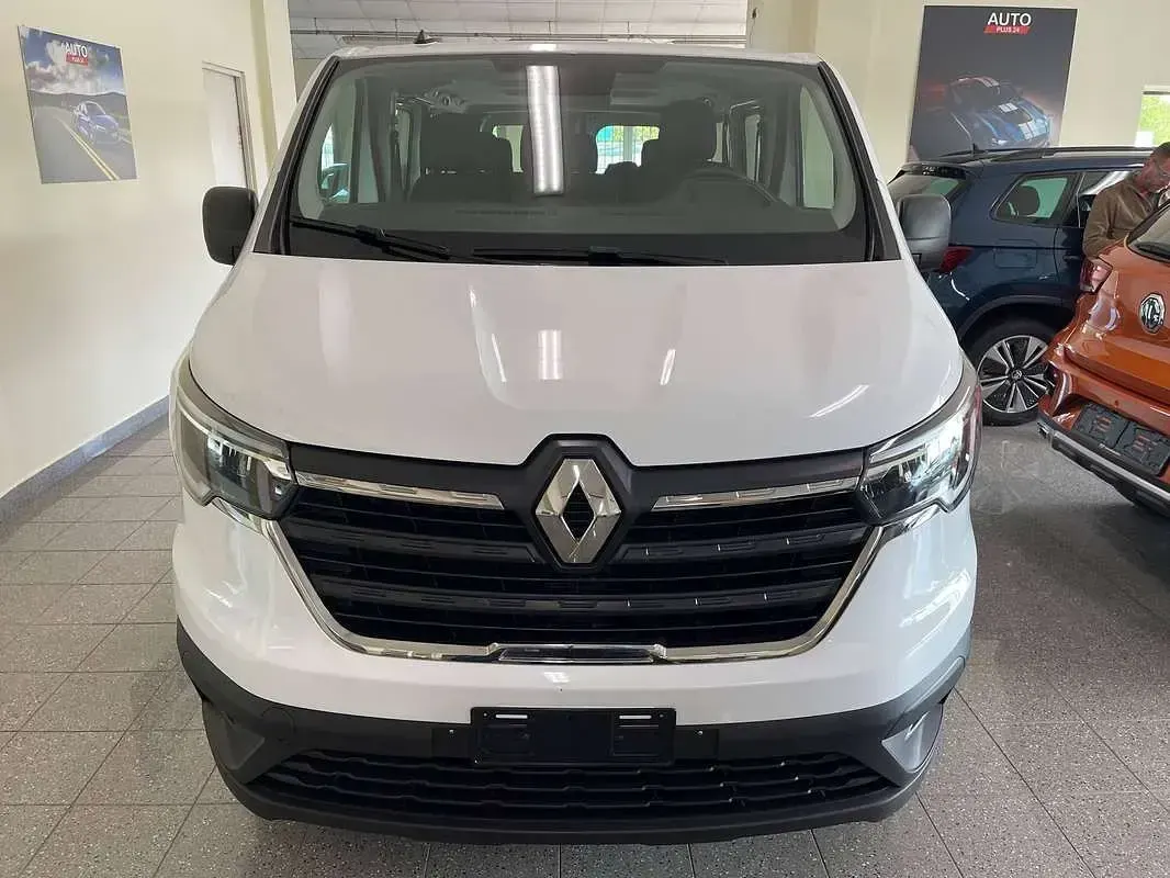 Usata Renault Trafic 110 CV (80 kW) 2024 Bianco Monovolume