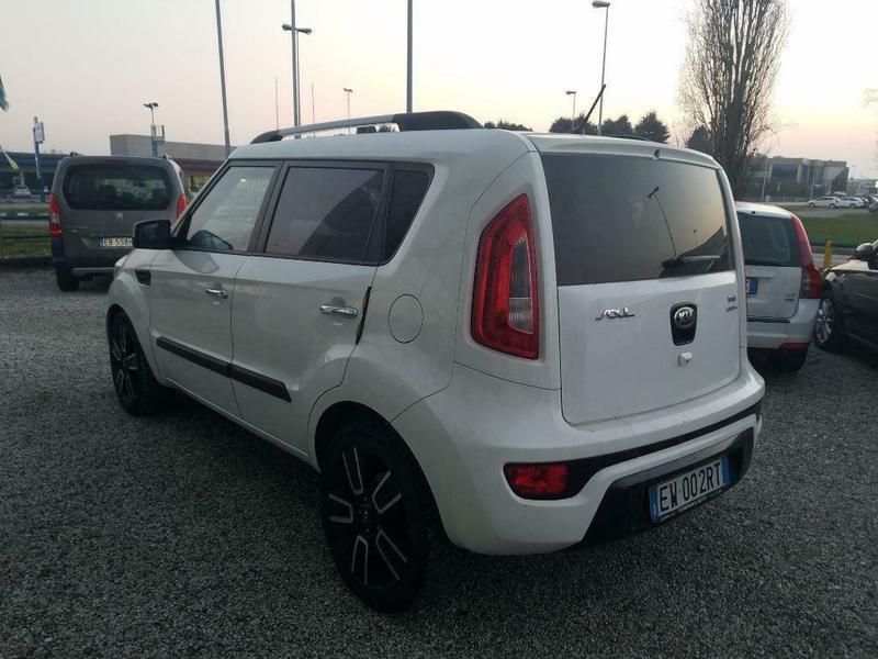 Kia цвет e5b