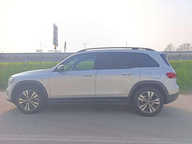 Usata Mercedes GLB200 150 CV (110 kW) 2021 Argento SUV