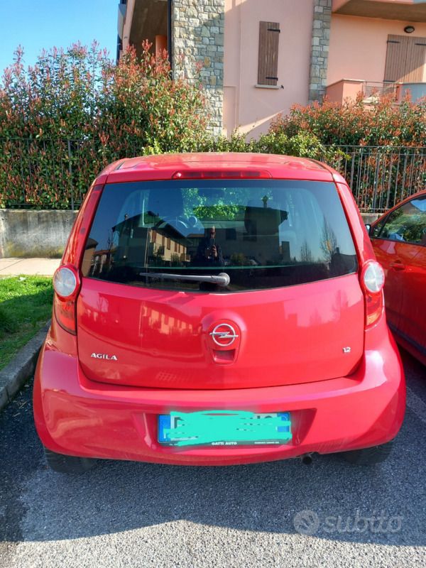 Usata Opel Agila 86 CV (63 kW) 2008 Rosso Utilitaria