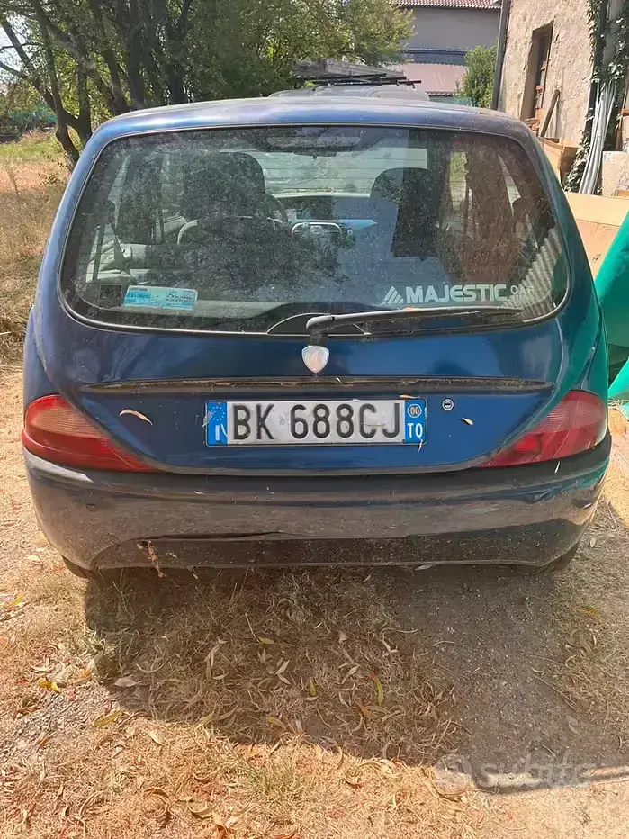 Usata Lancia Ypsilon 60 CV (44 kW) 2000 Bluazzurro Utilitaria