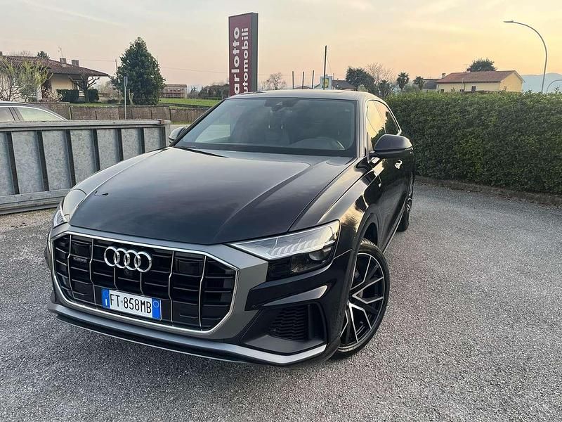 Usata Audi Q8 S-Line 286 CV (210 kW) 2019 Nero orca metalizzato SUV