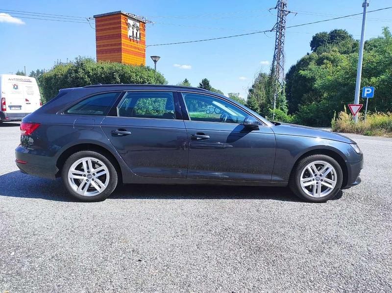 Usata Audi A4 Business 122 CV (89 kW) 2016 Grigio Station wagon