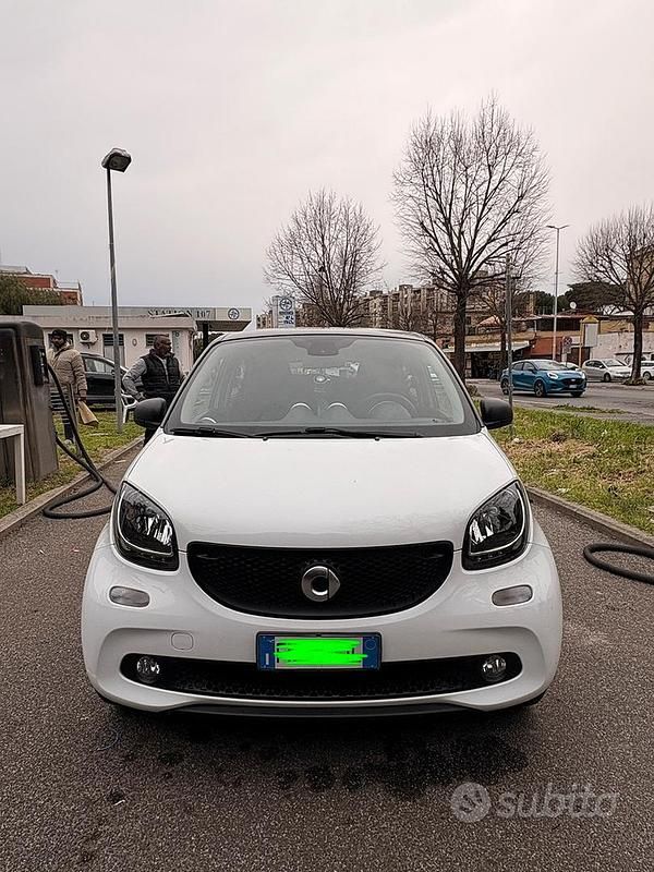 Usata Smart ForFour 2017 Bianco Utilitaria