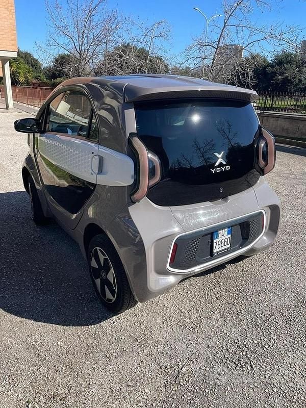 Usata XEV Yoyo 7 kW (10 CV) 2023 Marrone Utilitaria