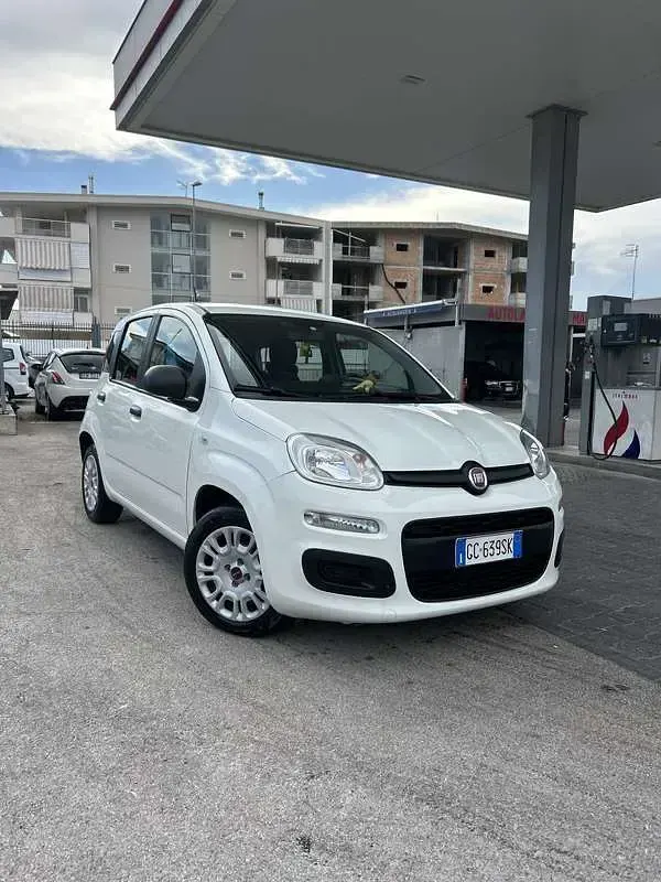 Usata Fiat Panda Launch Edition 69 CV (50 kW) 2020 Bianco Utilitaria