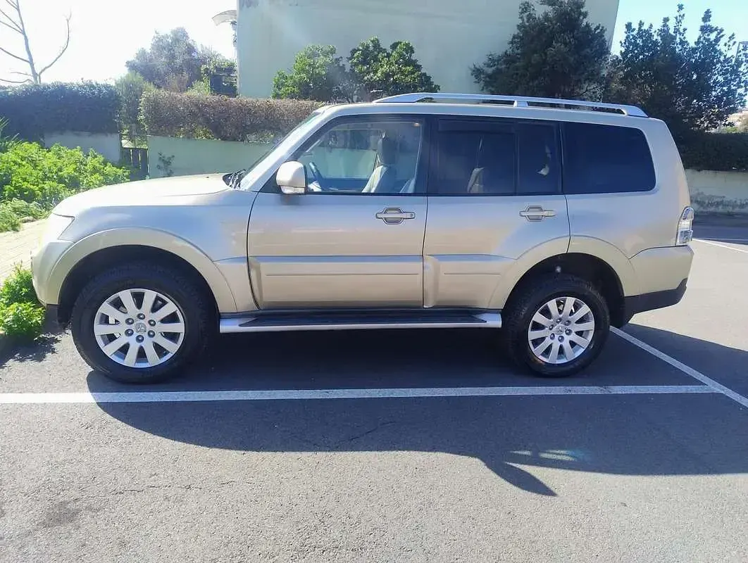Usata Mitsubishi Pajero Instyle 170 CV (125 kW) 2008 SUV