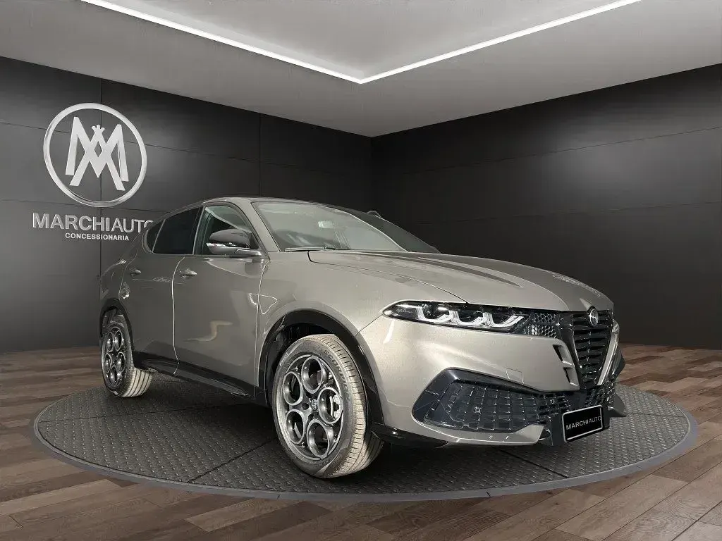 Nuova Alfa Romeo Tonale Sprint 160 CV (117 kW) 2026 Bicolore grigio/nero metallizzato SUV