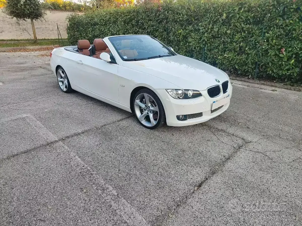 Usata BMW 335 Cabriolet M Sport 306 CV (225 kW) 2008 Bianco Cabrio