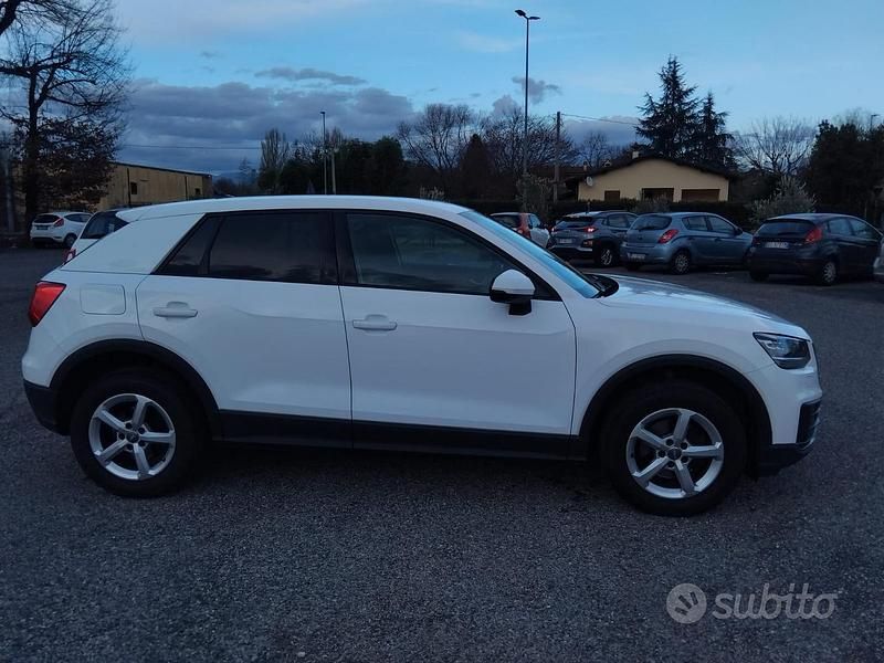 Usata Audi Q2 Business 116 CV (85 kW) 2020 Bianco SUV