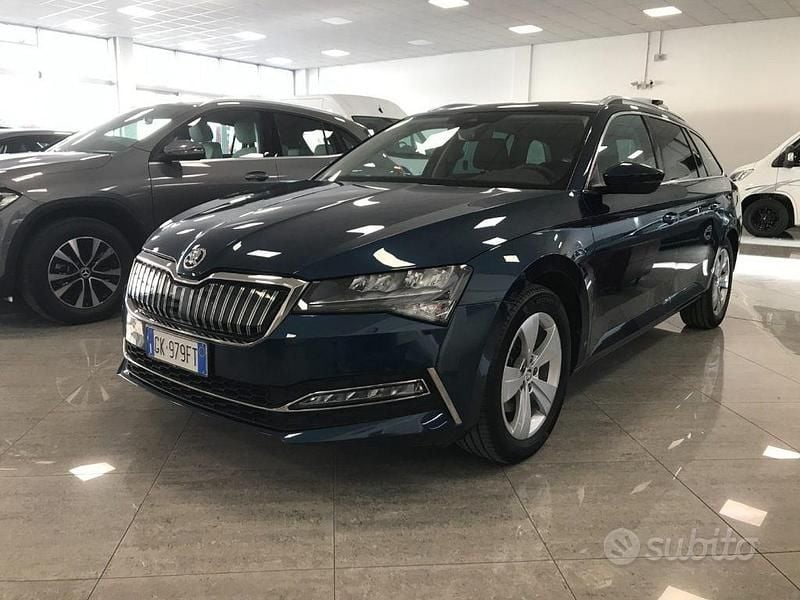 Usata Skoda Superb Executive 218 CV (160 kW) 2022 Blu Station wagon