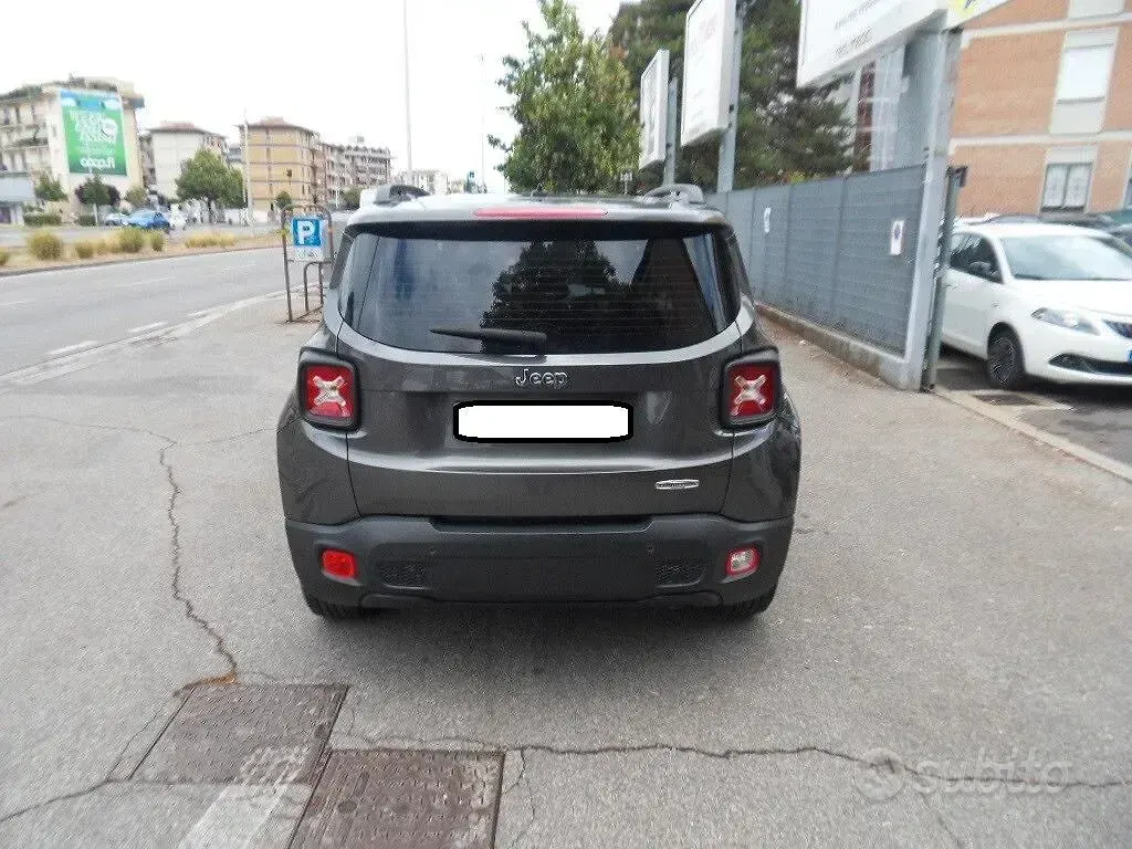Usata Jeep Renegade Longitude 120 CV (88 kW) 2016 Grigio SUV